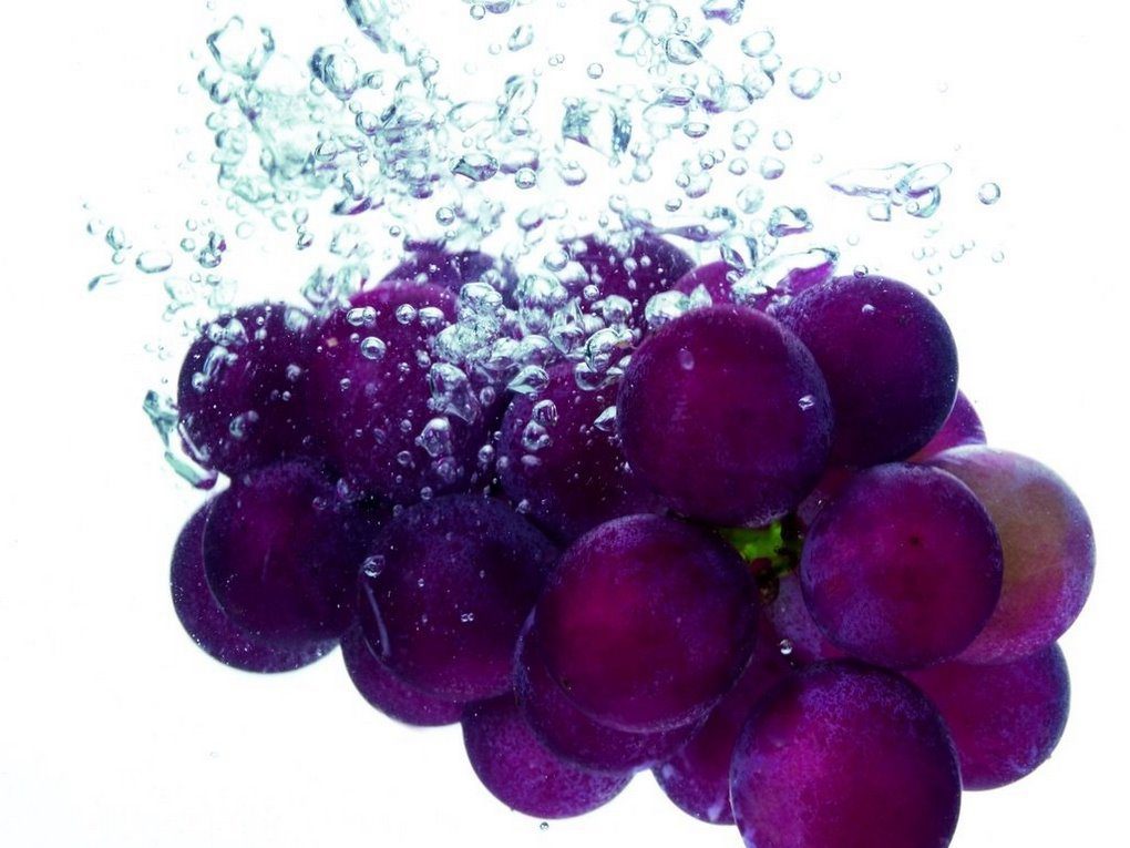 uvas_dentro_da_agua